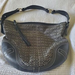 Black coach shoulder bag. Used in great condition.